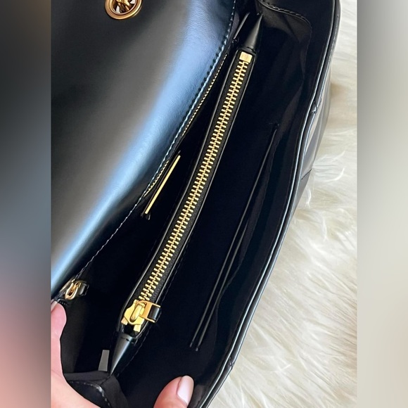 💰SOLD - 154704 - Tory Burch Kira Diamond Quilt Convertible Shoulder Bag - Picture 12 of 15